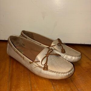 Clarks Artisan Dunbar Racer Gold Leather Loafers Flat Driving Shoes Sz 9 Preppy